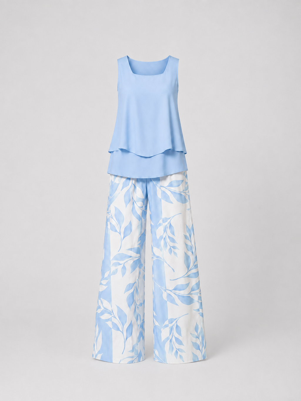 Olalla™ | Completo azzurro cielo camicetta e pantaloni botanici