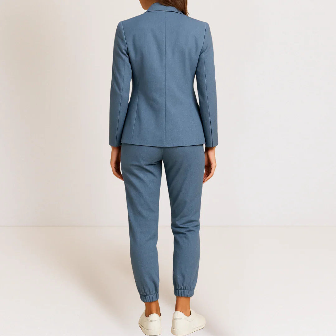 Beatriz | Elegancia moderna en un conjunto cómodo